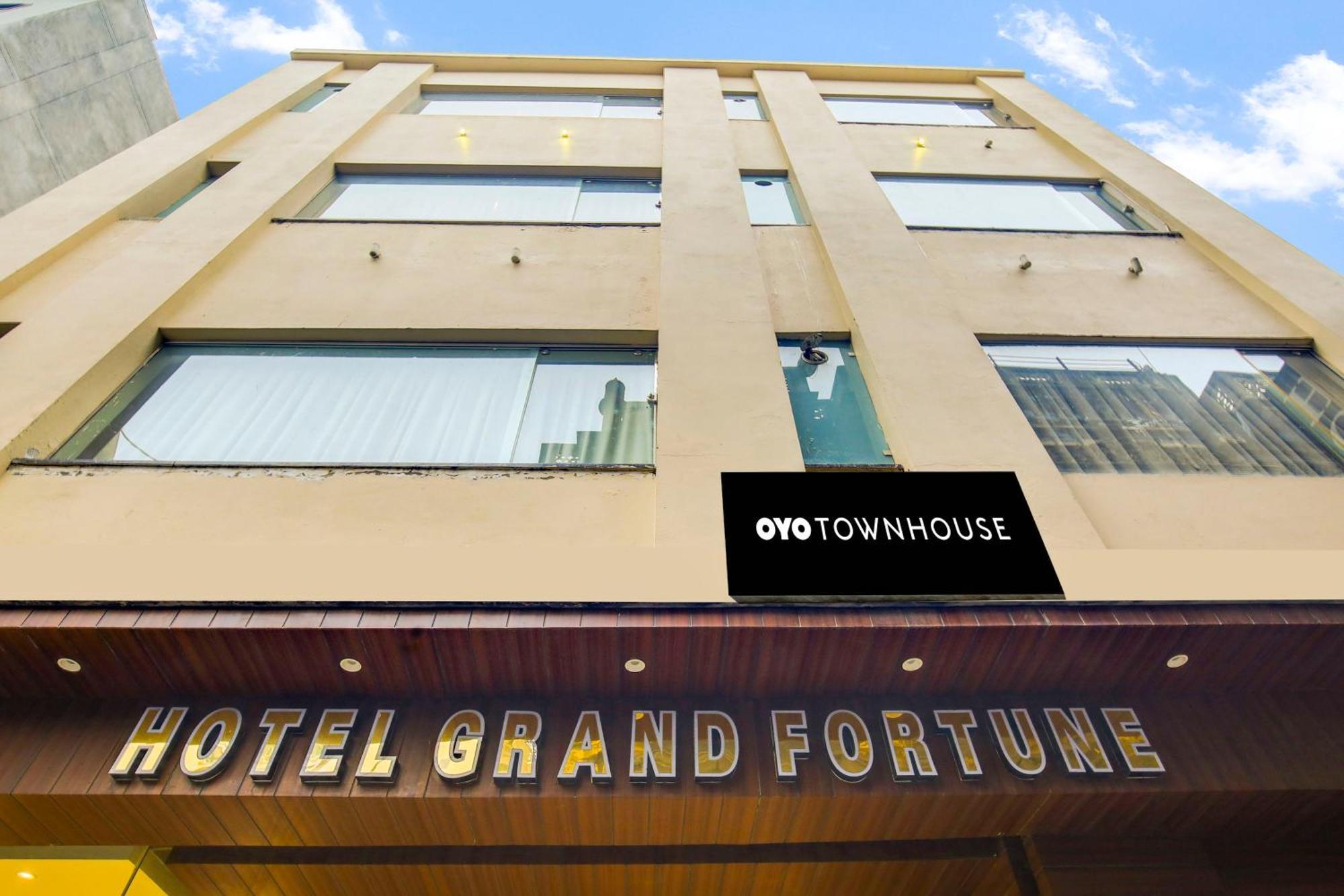 Super Townhouse Grand Fortune Amritsar Ngoại thất bức ảnh