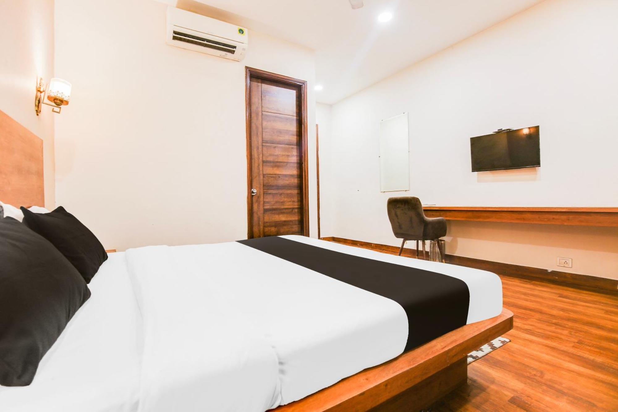 Super Townhouse Grand Fortune Amritsar Ngoại thất bức ảnh